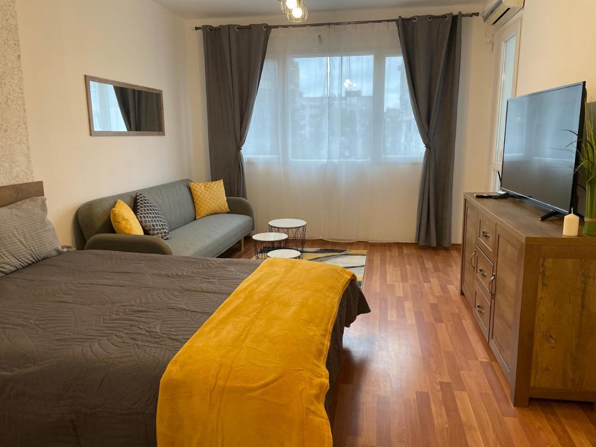Sity Home Burgas Exteriör bild